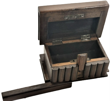 HAPISHANE MAHKUMLARIN YAPTIGI AHŞAP ŞİFRELİ GİZLİ ANAHTAR BÖLMELİ GİZLİ BÖLMESİ OLAN EL YAPIMI MASİF KUTU KAPAKLI KİLİTLİ KUMBARA