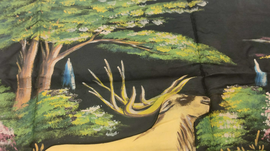 İPEK ÜZERİNE YAGLI BOYAMA SANATCI İŞİ TAMAMI EL İŞCİLİKLİ DEREDEN SU İÇEN  İKİ ADET CEYLAN YAVRUSUNA BAKAN ANNE GEYİK