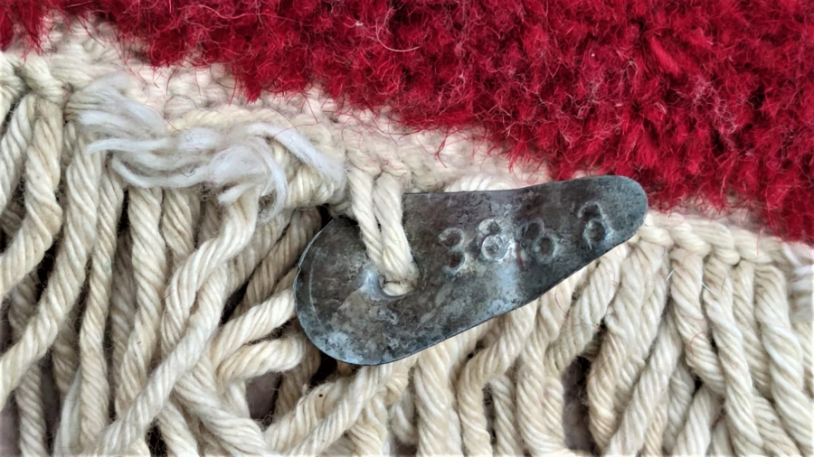 İSPARTA EL DOKUMA KÖK BOYA YÜN DUVAR HALISI GÖBEKLİ ÜZERİ AYETLİ 