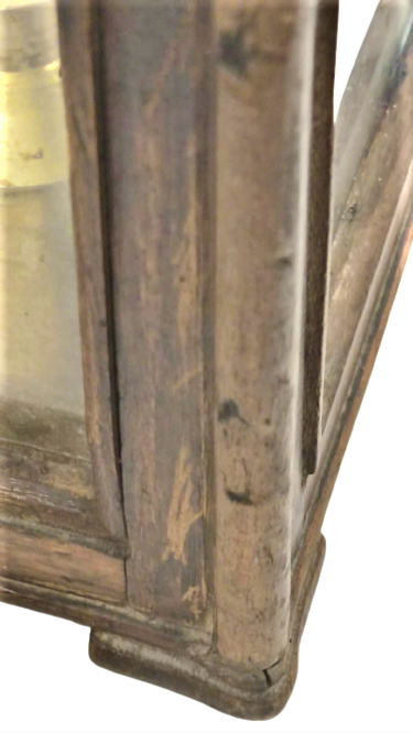 1930 SEYYAR ESANS PARFUM KOKUCU SANDIGI CAMLI CEMAKAN KOMPLE MASİF CERCEVE VE KAPAKLAR CAM CERCEVELER TAŞIMA KULPLU