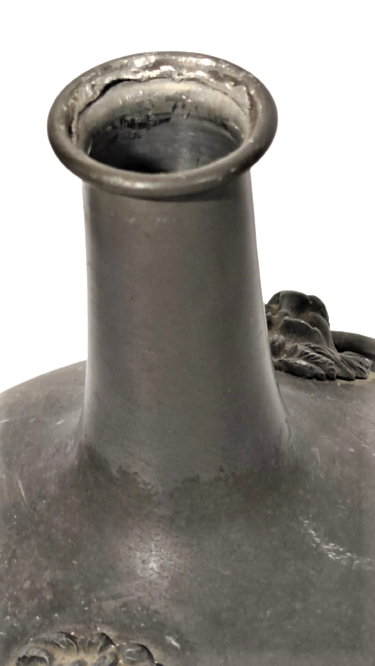 1960 REIN ZİNN ZİN ETAIN İTALYAN PETRO METAL VAZO CİFT TARAFINDA ASLAN BAŞI VE KULPLAR BULUNAN ALTI DAMGALI