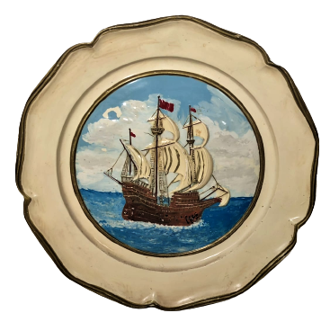 1950 FİBERGLASS EL YAPIM DUVAR TABAGI İCERSİNDE EL BOYAMA DENİZDE ÜC DİREKLİ KORSAN GEMİSİ