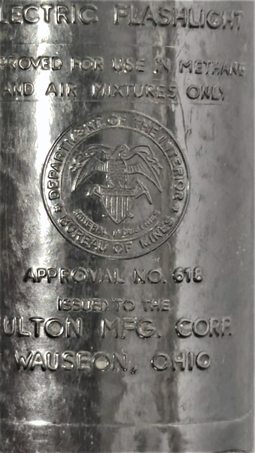 U.S.N. PERMISSIBLE ELECTRİC FLASHLIGHT USA 2. DUNYA ŞAVAŞI BAKALİT PİLLİ EL FENERİ ASKI APARATI DEVAMLI YAKMA VE FASILALI AC KAPA DUGMELİ