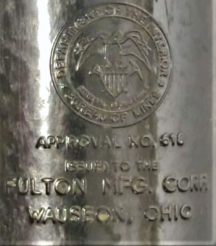 U.S.N. PERMISSIBLE ELECTRİC FLASHLIGHT USA 2. DUNYA ŞAVAŞI BAKALİT PİLLİ EL FENERİ ASKI APARATI DEVAMLI YAKMA VE FASILALI AC KAPA DUGMELİ