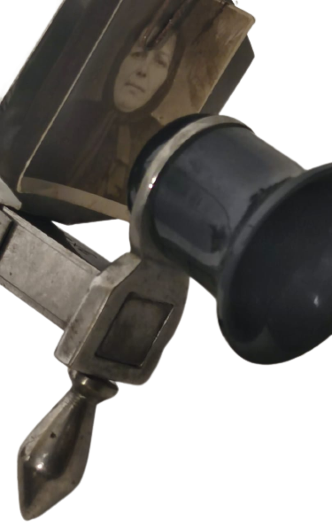 1930 GÖZ KONTROL CİHAZI GÖZLUK ALIRKEN  UZAK YAKIN CAMLARININ NUMARASINI BELİRLENMESİNDE KULLANILIR