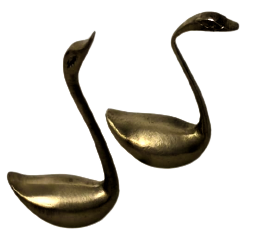 İKİ ADET PİRİNC KUGU EL TESVİYESİ YAPIMI  DEGİSİK HAREKETLİ BİBLO 7  9 CM BOYLARINDA