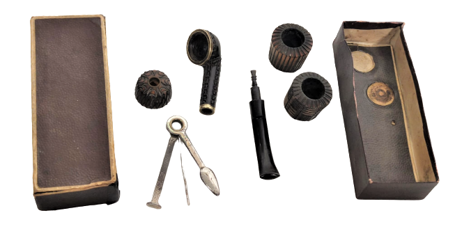 1940 ORJİNAL KUTUSUNDA 3 BAŞLIK DEİŞEBİLEN FARKLI FORMLARDA GÜL AGACI PİPO TAKIMI