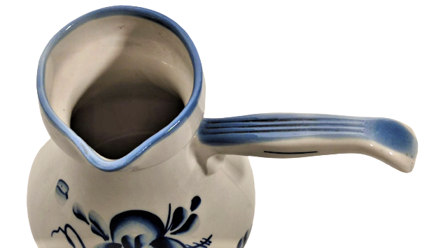 KAHVE İÇİMİNDE KULLANILAN KULPLU CEZVE PORSELEN  ÜZERİ EL BOYAMA SANATCI İMZALI 