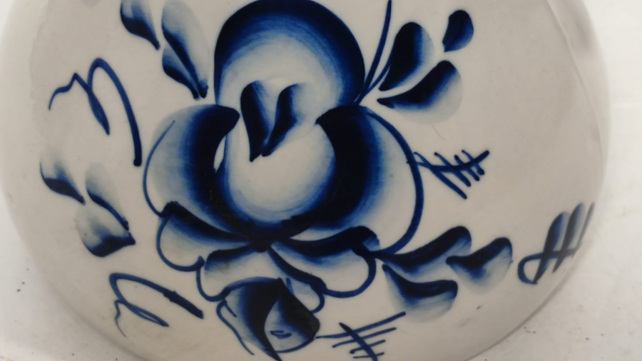 KAHVE İÇİMİNDE KULLANILAN KULPLU CEZVE PORSELEN  ÜZERİ EL BOYAMA SANATCI İMZALI 