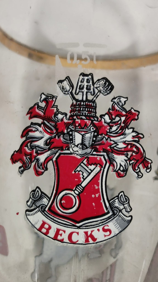 HOLSTEN BEIR BECK S PİLSNER URGUERL BİRA REKLAM ARMALARI OLAN ALMAN CAM BİRA BARDAGI CİZME ŞEKLİNDE TASARLANMIŞ 50 CC