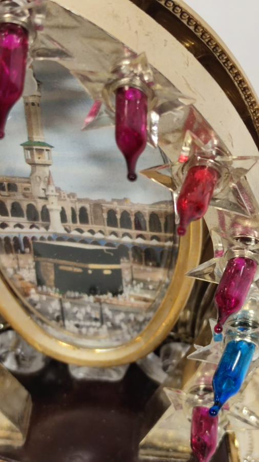 KENARLARINDA UFAK RENKLİ LANBALAR IŞIKLI CEKMECELİ MEKKE KABE GÖRSELLİ GECE LAMBASI KUTUSUNDA İTALYAN MALI