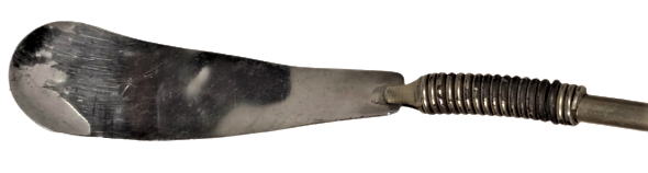 1950 KERATA AYAKKABİ GİYMEKDE KULLANILAN CEKECEK KROM PASLANMAZ UZUN SAPLI YEŞİL EL TUTMA YERLİ