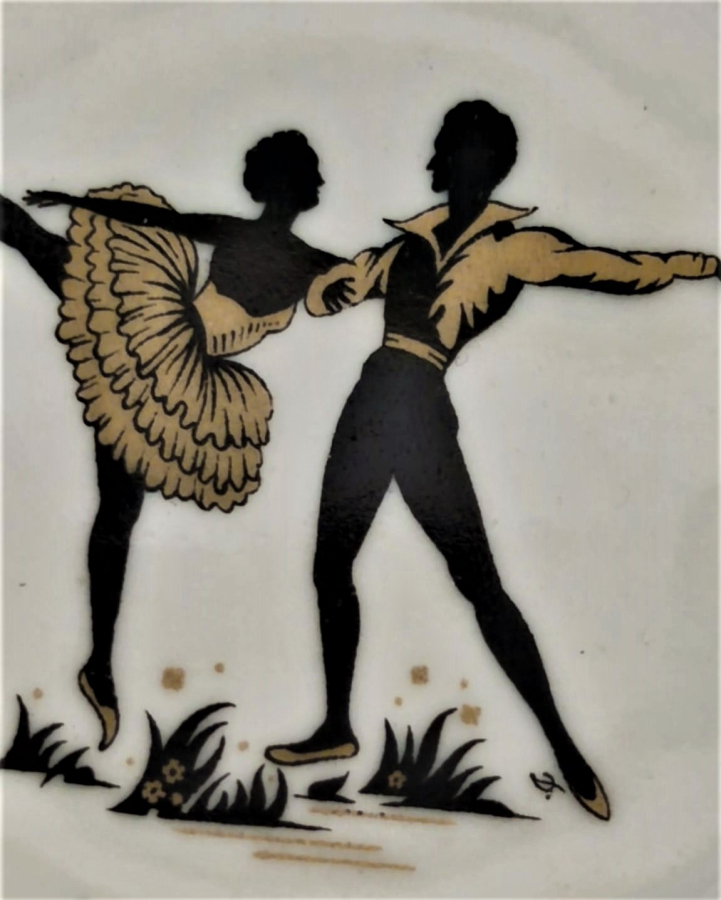 LİMOGES CİFT KÜLLÜK İCERLERİNDE BALET VE BALERİN  RESİMLİ DÖRTLÜ SIGARA KOYMA YERİ BULUNMAKTA KÜL TABLASI 