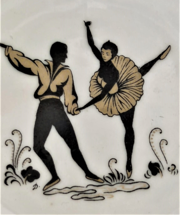 LİMOGES CİFT KÜLLÜK İCERLERİNDE BALET VE BALERİN  RESİMLİ DÖRTLÜ SIGARA KOYMA YERİ BULUNMAKTA KÜL TABLASI 