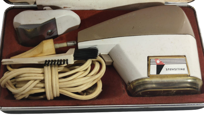 PHILIPS TYPE SC 7960 SAC SAKAL KESME TRAŞ MAKİNE SI ELEKTİRİKLİ KUTUSUNDA ALMAN MALI