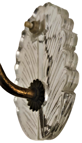 1930 İTALYAN BEYAZ BİLLUR CAM TEK APLİK ÜZERİNDEN ACMA KAPAMA DÜGMESİ BULUNMAKTA