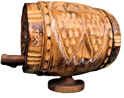 AHŞAP ÜZERİ EL OYMA ÜZÜM SALKIMLI EL YAPIM 4 LİTRELİK KAİDELİ MUSLUKLU FICI TAMAMEN EL YAPIMIDIR