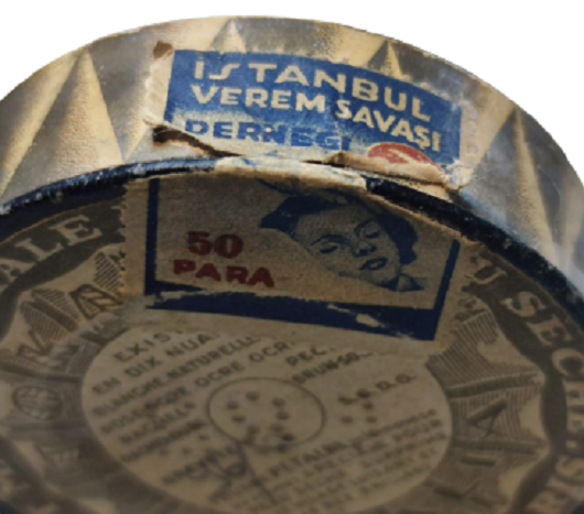 TOKALON NATUREL PARİS  PETALİA ROZ DOLU AÇILMAMIŞ MAKYAJ PUDRASI ÜZERİ VEREM ŞAVAŞ DERNEGİ 50 PARA YARDIM PULLU