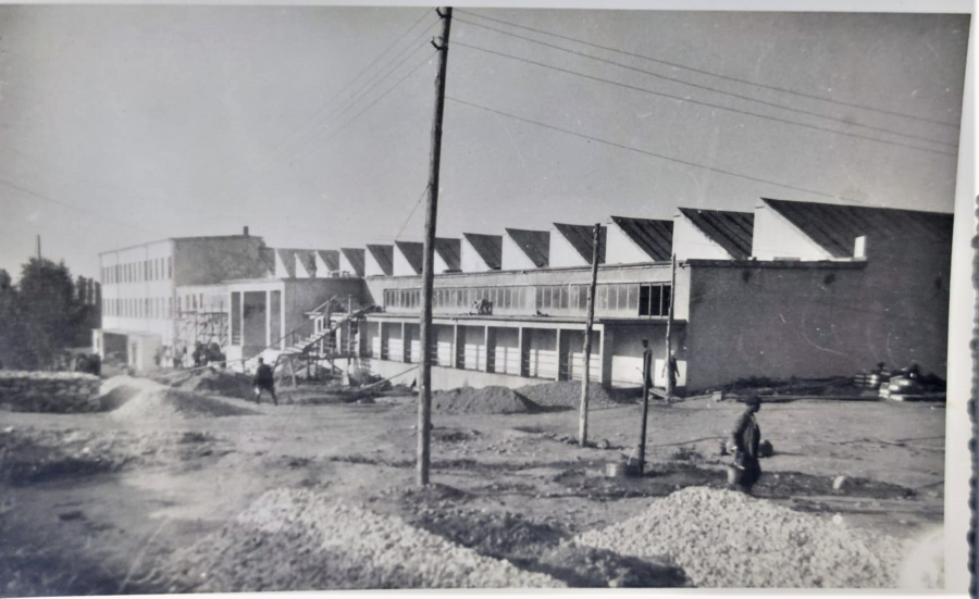 1933 NAZİLLİ SÜMERBANK BASMA FABRİKASI TEMELİNDE KURULUMUNA KADAR CEKİLMİŞ SİYAH BEYAZ ORJİNAL FOTOGRAFLARI 