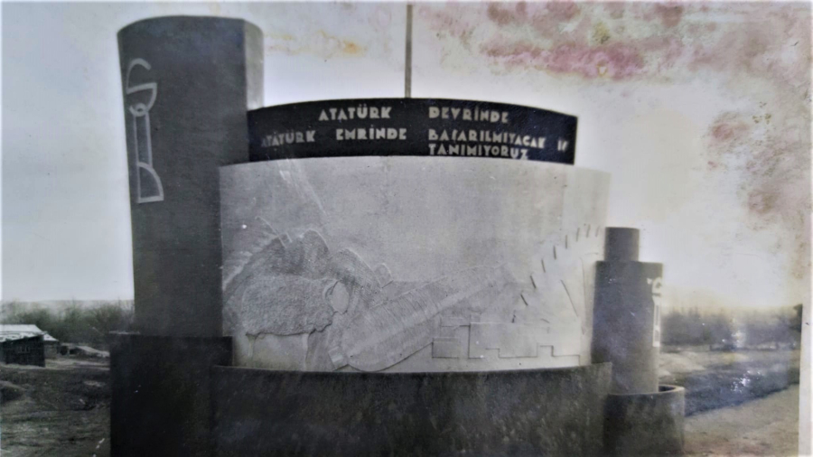 1933 NAZİLLİ SÜMERBANK BASMA FABRİKASI TEMELİNDE KURULUMUNA KADAR CEKİLMİŞ SİYAH BEYAZ ORJİNAL FOTOGRAFLARI 