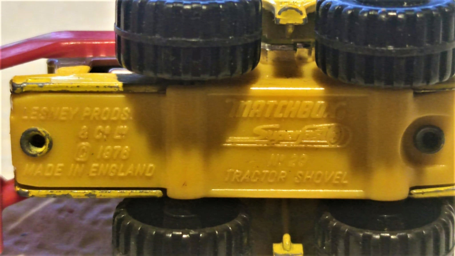 MATCHBOX SUPERFAST NO 29 TRACTOR SHOVEL LESNEY PRODS 1976 MADE IN ENGLAND KEPCELİ TRAKTOR