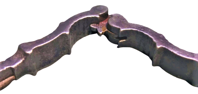 OSMANLI FINDIK CEVİZ KIRACAGI DÖGME SICAK DEMİRDEN YAPILMIŞ SAP KISIMLARINDA AHŞAP PARCALAR KULLANILMIŞ