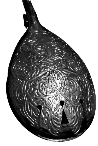 KEK PASTA BÖREK SERVİS SUNUM MAŞASI KOMPLE ÜZERİ  FEODAL MOTİF GÜMÜŞ KAPLAMA  MAKAS MAŞA 22 CM BOY