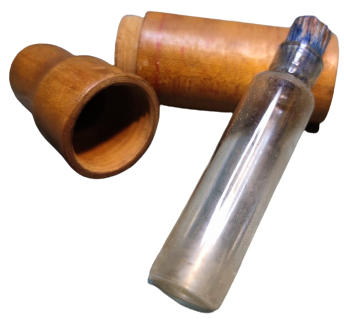 OSMANLI CEVİRMELİ KAPAKLI AHŞAP KENDİ KUTUSUNDA TIPALI ŞEFFAF BEYAZ CAM PARFUM ŞİŞESİ