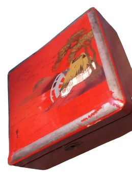 1960 AHŞAP KIRMIZI LAKE BOYALI UZERİNDE SU DEGİRMEN EL CİZİM RESİM VARDIR KAPAKLI KİLİTLİ KUTU MUCEVHER TESBİH KUTUSU