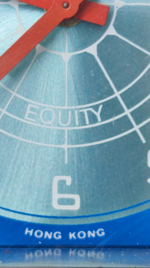 1970 EQUITY HONG KONG CASE RADIO ROBOT KOLLAR HAREKETLİ  PİLLİ DADYO  KURMALI MEKANİK SAAT ÜRÜNUN EKSİKLERİ VARDIR HALİYLE