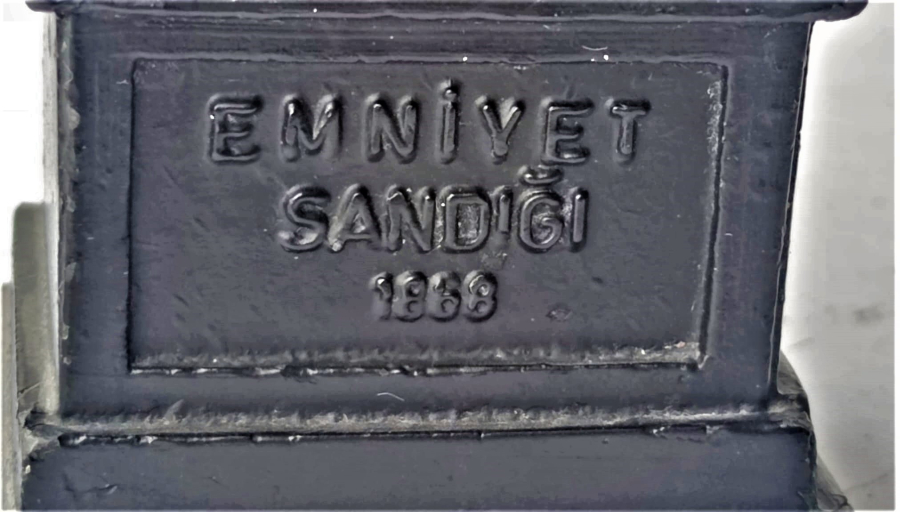  EMNİYET SANDIĞI 1868 METAL  ATATÜRK BÜST KUMBARA EMNİYET SANDIĞININ  MUFDİLERE HEDİYE OLARAK VERDİGİ KUMBARA