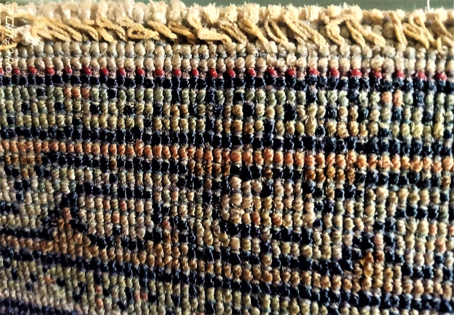 IRAN EV TEZGAHLARINDA EL DOKUMA FLOŞ HALI ÜZERİNDE HAYAT AGACI KUGULAR KUŞLAR CİCEKLER BULUNMAKTADIR