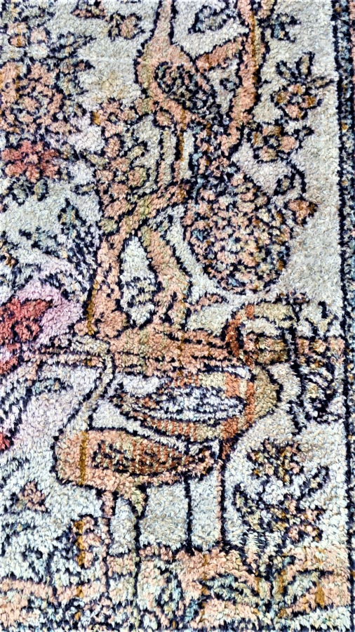 IRAN EV TEZGAHLARINDA EL DOKUMA FLOŞ HALI ÜZERİNDE HAYAT AGACI KUGULAR KUŞLAR CİCEKLER BULUNMAKTADIR