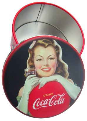 1995 COCA COLA DRING ÜZERİ COLA İÇEN KIZ BASKILI YUVARLAK TENEKE KAPAKLI KUTU 