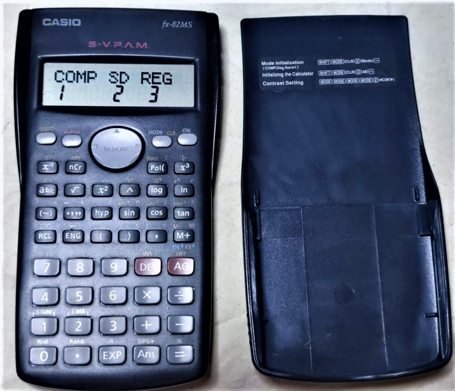 CASİO FX-82 MS HESAP MAKİNASI KENDİ KILIFINDA SORUNSUZ CALIŞIR COK TEMİZ
