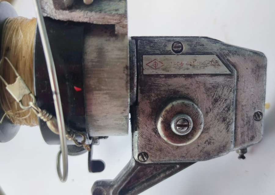 1960 SSCB RUS METAL OTOMATİK OLTA BALIK  TUTMA TAKIMI SORUNSUZ EKSİKSİZ