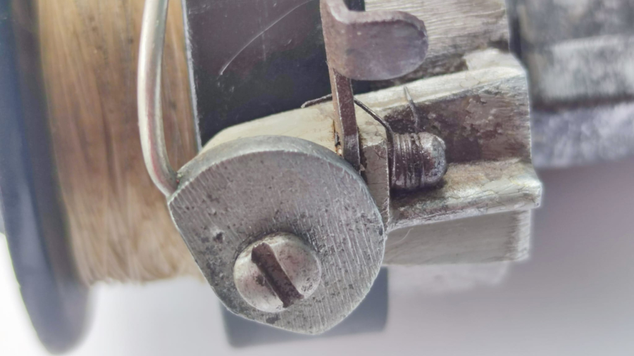 1960 SSCB RUS METAL OTOMATİK OLTA BALIK  TUTMA TAKIMI SORUNSUZ EKSİKSİZ