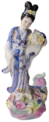 JAPON GEYŞA BİBLO ELİNDE SEPET İÇERSİNDE RENKLİ CİCEKLERİ TAŞIYAN ÜZERİ EL BOYAMA BEYAZ PORSELEN KADIN BİBLO HALİYLE