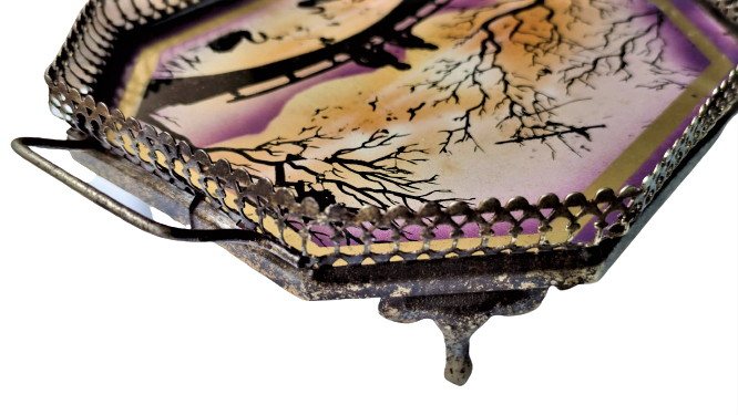 1950 CAMALTI EL CİZİM NEHİR ÜZERİ KOPRUDE AŞIKLAR TEMALI METAL KULPLU ETRAFI İŞLEMELİ AYAKLI CERCEVELİ TEPSİ