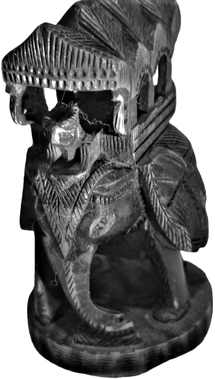 1950 TAPINAKLARA GİDERKEN DOLAŞIRKEN  VARLIKLI KİŞİLERİN KULLANDIGI TAHTIREVAN LI FİL  BİBLOSU TİK AGACINDAN EL OYMA