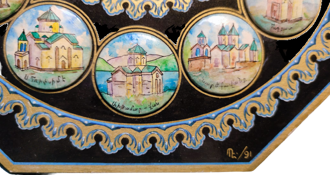 1970 ERMENİSTAN AHŞAP ÜZERİ EL CİZİM ERMENİSTANIN TARİHİ YERLERİ  EL CİZİM QUARZT DUVAR SAATİ SANATCI İMZALI