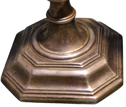 DÖRT KOLLU ÜZERİ GÜMÜŞ KAPLAMA ŞAMDAN MUMLUK KOLLAR HAREKETLİ KARE AYAK ÜZERİNDE SUTUN UZERİ DÖRT KOL