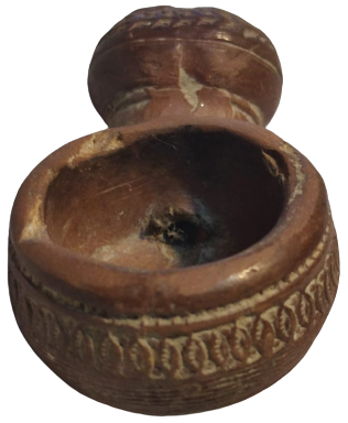 OSMANLI 19 YUZYIL TOPHANE LÜLE ÜZERİ DESENLİ İŞLEMELİ TÜTÜN İÇME TOPRAK EL YAPIM PİŞMİK KİLDEN YAPILMA 