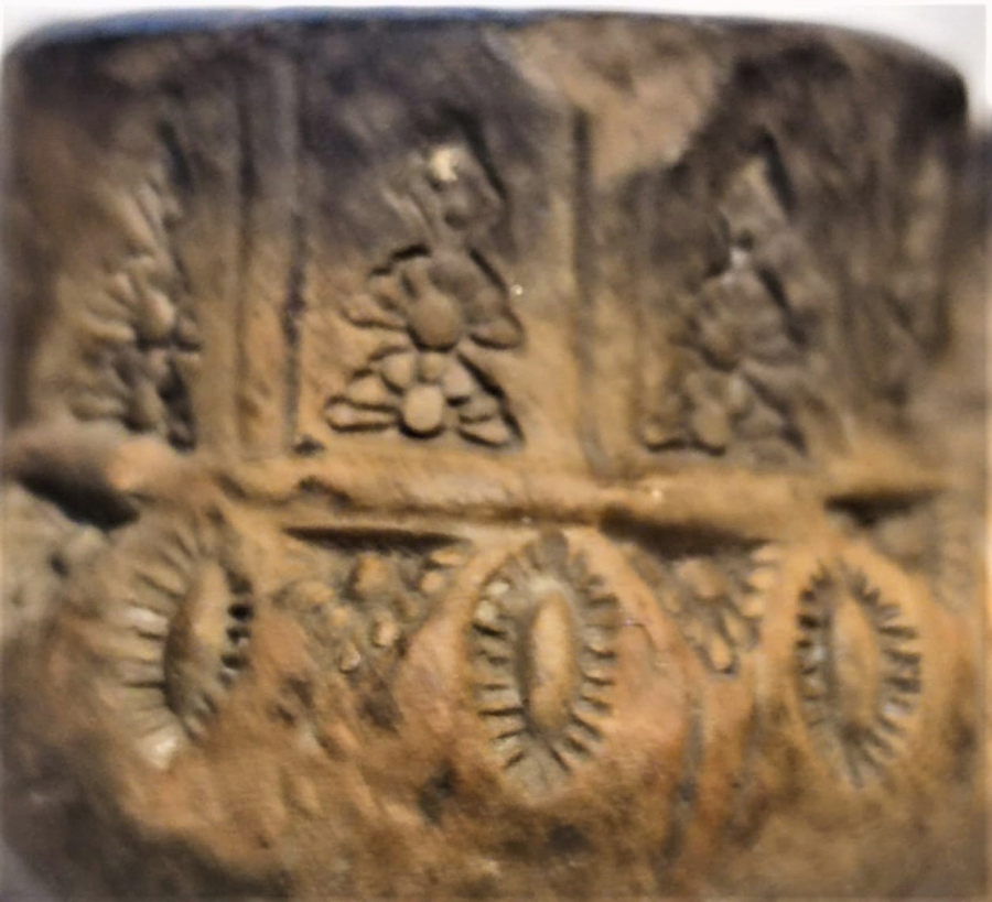 OSMANLI 19 YUZYIL TOPHANE LÜLE  ÜZERİ DESENLİ İŞLEMELİ TÜTÜN İÇME TOPRAK EL YAPIM PİŞMİK KİLDEN YAPILMA 