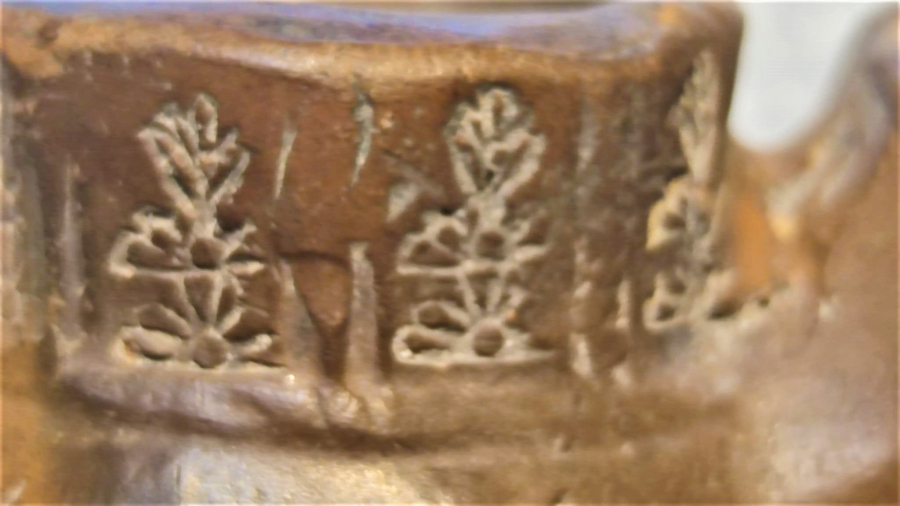 OSMANLI 19 YUZYIL TOPHANE LÜLE  ÜZERİ DESENLİ İŞLEMELİ TÜTÜN İÇME TOPRAK EL YAPIM PİŞMİK KİLDEN YAPILMA 