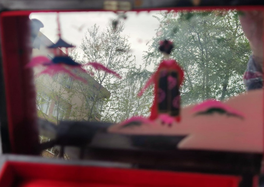 1950 LAKE KENARLAR SEDEF KAKMA ÜZERİ EL CİZİM LATERNALI MUZİKLİ KAPAKLI İÇERSİ BÖLMELİ MUCEVHER KUTUSU