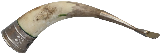 BOYNUZ PİRİNC ÜZERİ İŞLİ DEKORATİF BOYNUZ AGIZ KISMI PİRİNC UC KISMI KUŞ GAGASI KADEH AVCI VE ŞAVAŞCILARA ÖZEL YAPIM