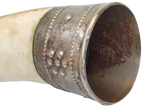 BOYNUZ PİRİNC ÜZERİ İŞLİ DEKORATİF BOYNUZ AGIZ KISMI PİRİNC UC KISMI KUŞ GAGASI KADEH AVCI VE ŞAVAŞCILARA ÖZEL YAPIM