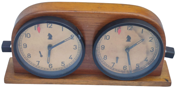 1960 SSCB SATRANC SKOR SAATİ AHŞAP ÜZERİNDE KURMALI CİFT MEKANIK SAAT OYUNCUNUN HER BİRİ İÇİN BİR SAAT 