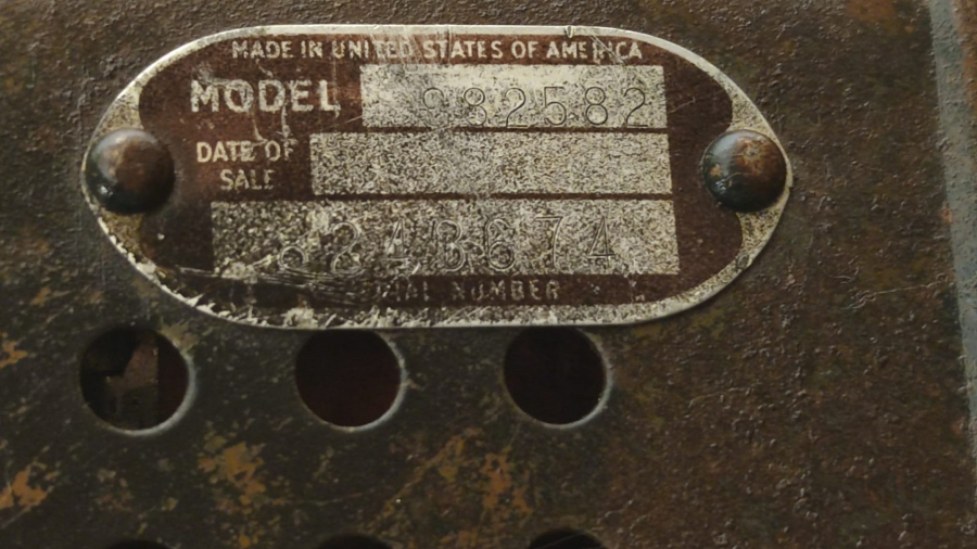 1940 CHEVROLET SUPER DELUXE CAR RADIO USA AUTOMATİC ARAMALI LAMBALI SUPER DELUXE